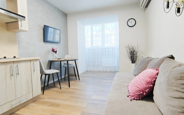 V Novom ZhK Ryadom s Naberezhnoj Amura Flat