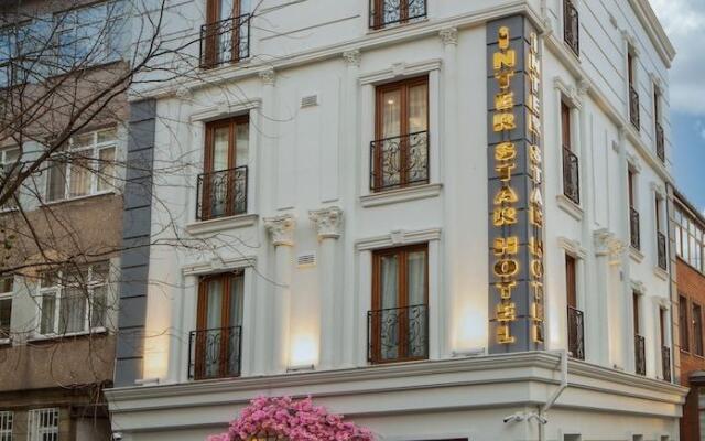 Отель Interstar