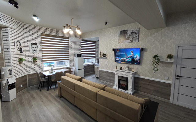 Na Krasnoy Armii 136/1 Apartments