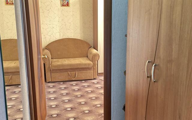 Na Tereshkovoy 12 Flat