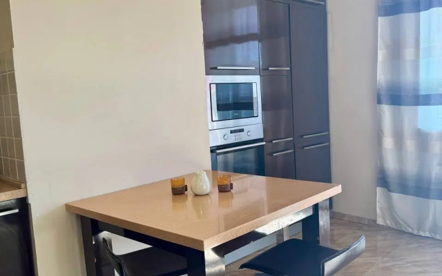 Апартаменты Двухкомнатные Sutki Vip на Пушкина 15, 5 этаж