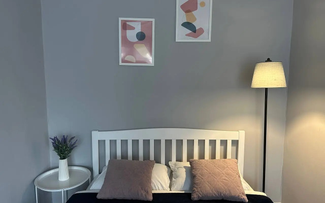 Apartamanety u poyuschikh fontanov Flat