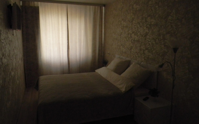 Oktyabryskaya 123 Tsentr Flat