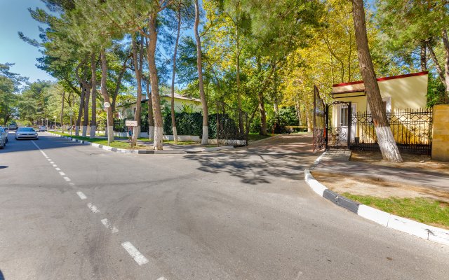 Sady Morey S Basseynom Apartments