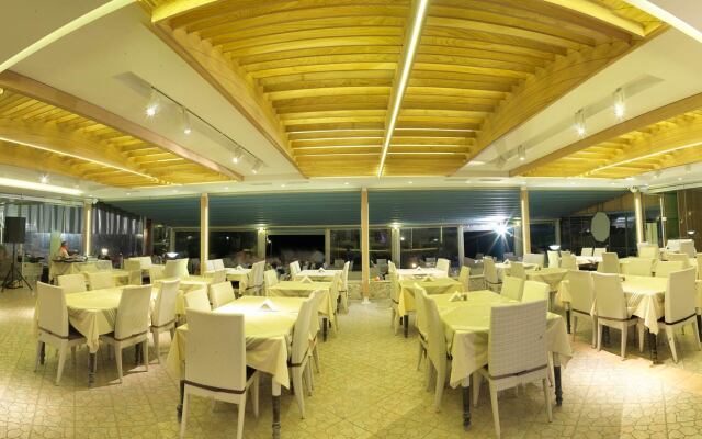 Epavlis Beach Resort