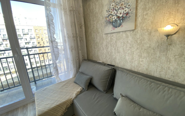 Rest with a panorama of the river Tours Flat