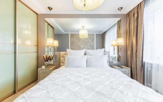 Апартаменты трехкомнатные на Меридианной