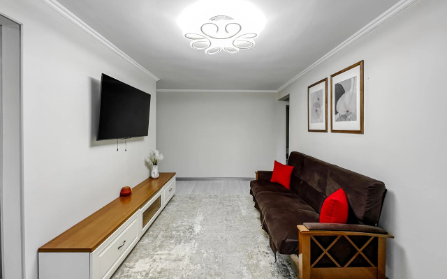 Uyutnaya V Tikhom Rayone Goroda Flat
