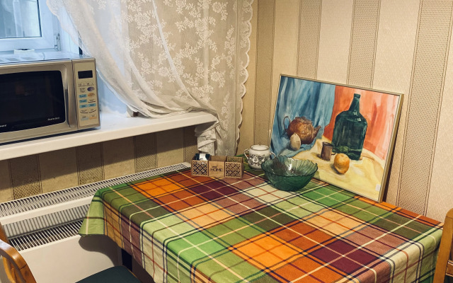 U stantsii Filevskiy Park Flat