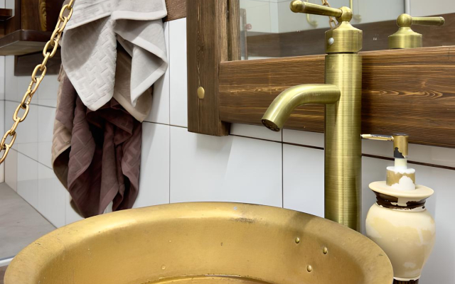 De Balzak Apartments