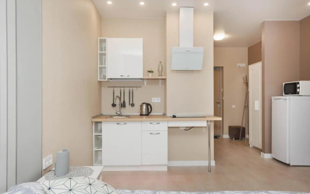 Etazhidejli na 18 etazhe vozle ZhD Apartment