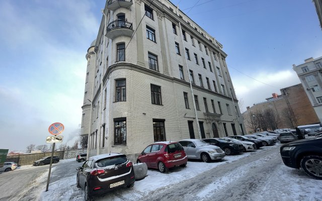 Квартира Удобная Двухуровневая в Центре Санкт-Петербурга
