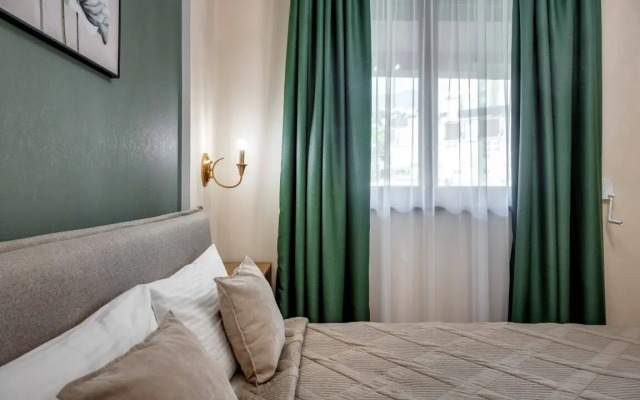 Surname Deluxe Apartments 22