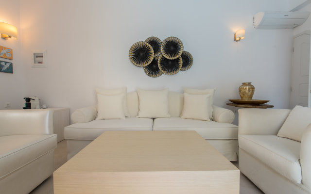 Отель Santorini Secret Suites & Spa