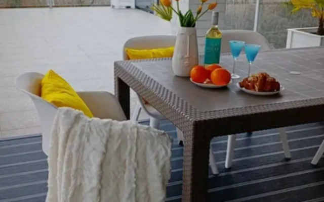 Гостевой дом в 70 метрах от моря Вилла Сохо