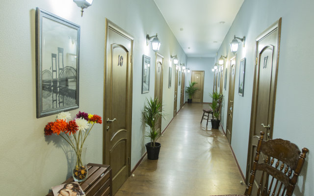 Moy Hotel