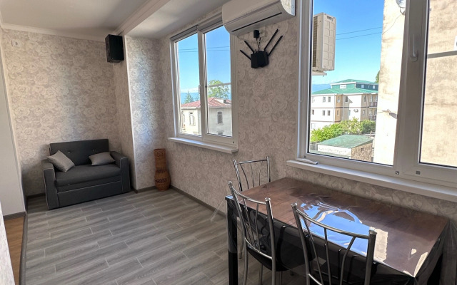 U Morya v Tsentre Goroda Flat