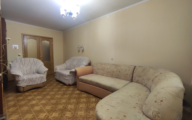 Апартаменты 3-комнатные OCHRE APARTAMENT от Акварель.flat у Нефтегазового университета