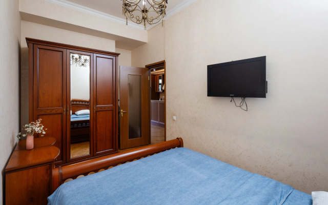 2-K v Novostroyke, Ulitsa Arama, Di482 Flat