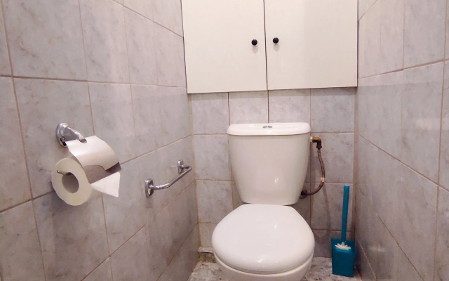 Apartamenty Prostornaa Dvuh Komnatnaa Kvartira s Parkovkoj vo dvore