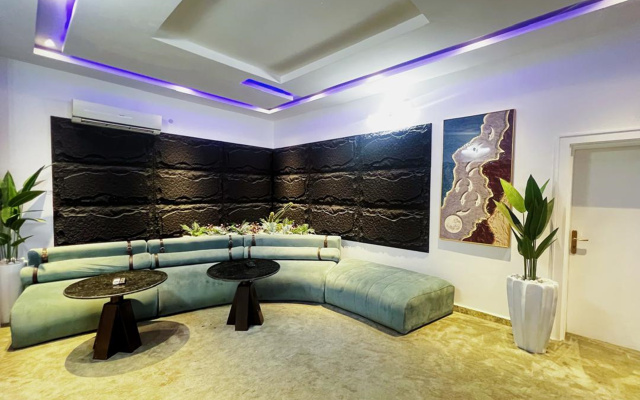 Апарт-отель Urban Edge Hotel