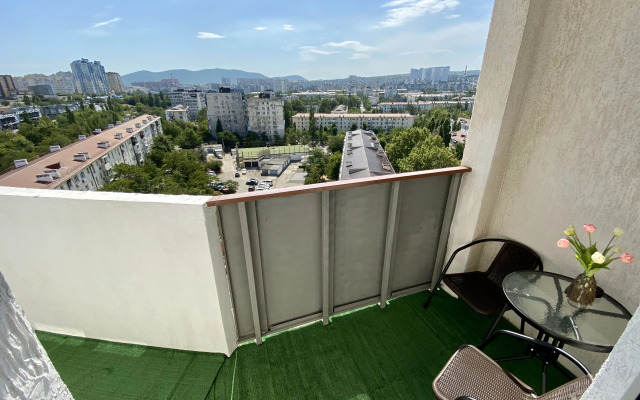 Vozle Samolyota Flat