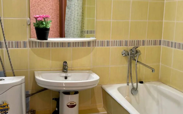 Квартира Уютная возле парка Гафури