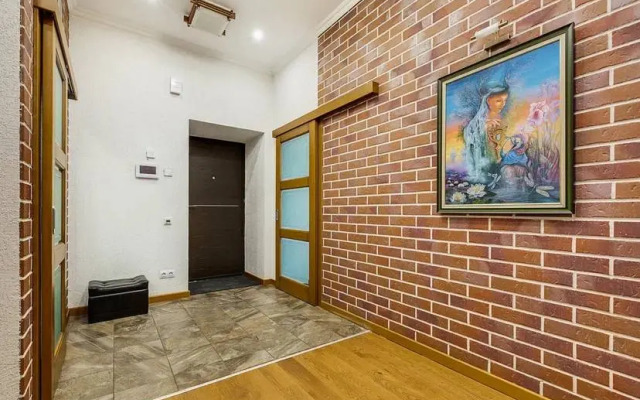 Квартира 4-комнатная Квартира на Васильевском Острове