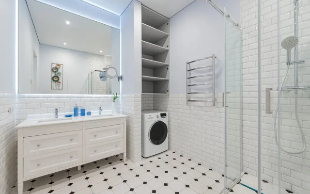 Квартира с балконом на Невском проспекте