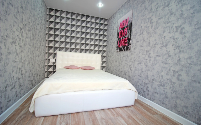 2kh Komnatnye Apartamenty U Zhd Vokzala Flat