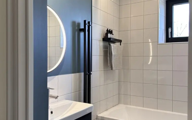 Ryadom C Naberezhnoy Reki Pregolya Flat
