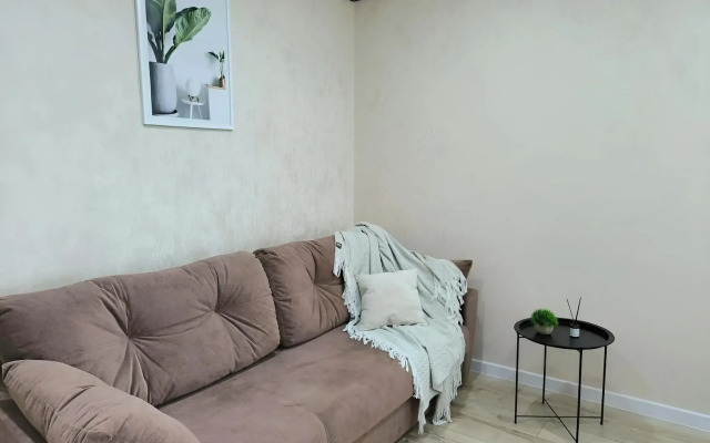 Квартира 6 местная с новым ремонтом около метро Горки парка и ТЦ