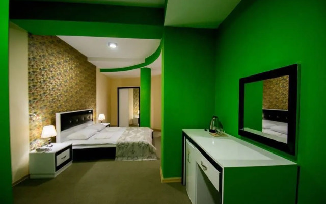 Отель Баттони