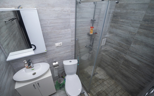 Na Partizanskoy Apartments