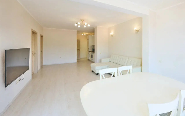 Квартира трёxкомнaтная с террасой в цeнтре Coчи