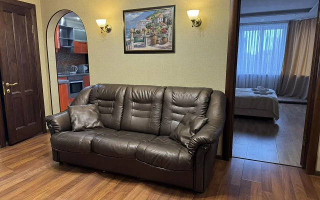 Na Ulitse Khvorostukhina, 1a Flat