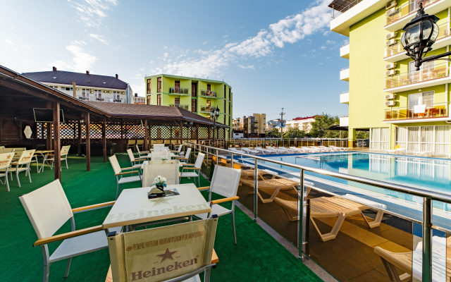 Relax Hotel