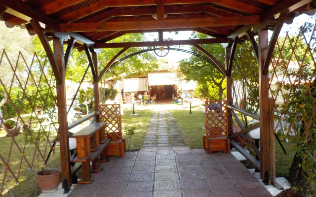 At Portes - Chalkidiki Family Guest House