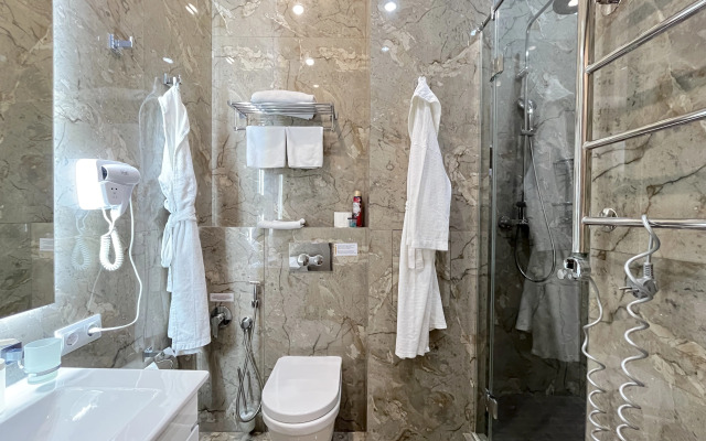 inSochi v tsentre s vidom na Navaginskuyu N317 Apartments