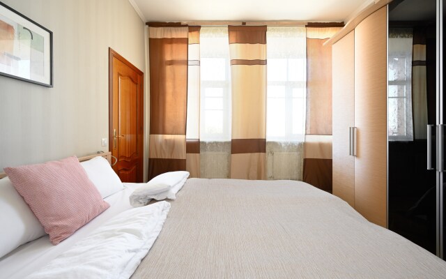 Апартаменты  1912 с видом на крыши Петроградки и Телебашню