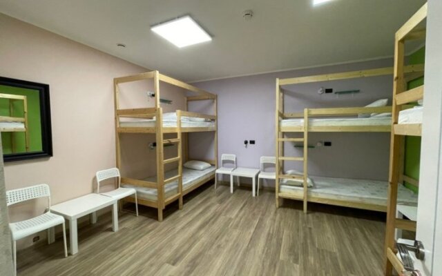 Feniks Hostel