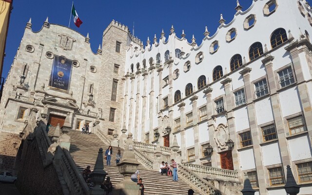 Casa Azuela & Valencia Guanajuato Centro Apartments