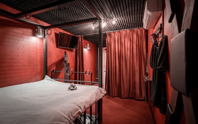 Квартира 18+ Красная Комната для Романтических Свиданий