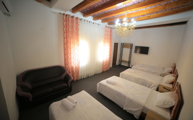Dolon House Guest House