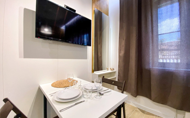 Layf Studiya №2, 17m2, na Tararykova 5 Flat