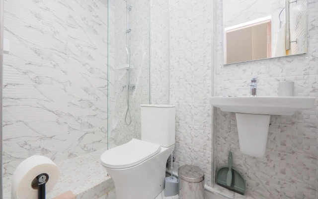 S Basseynom Ryadom S Plyazhem Albatros Apartments