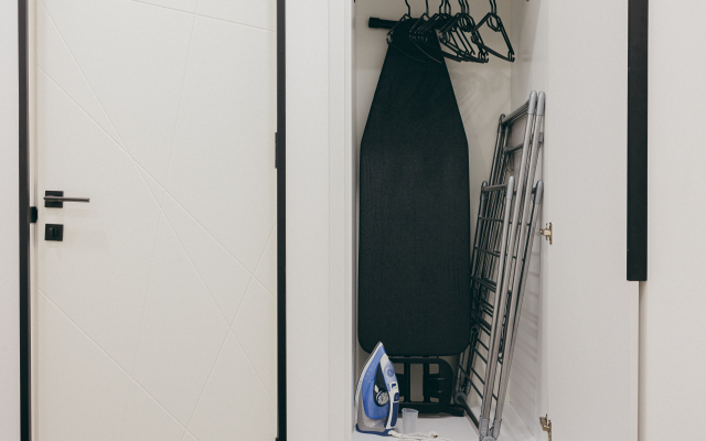 KeyGo #0077, 1 Bedroom, Saryan Street Apartments