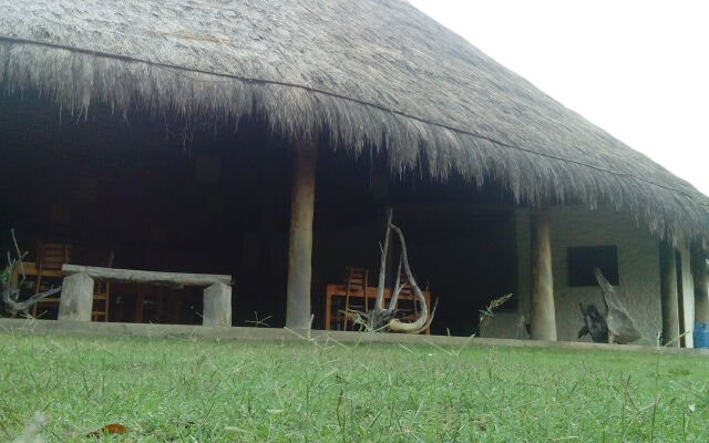Giman Free Beach Resort Hotel