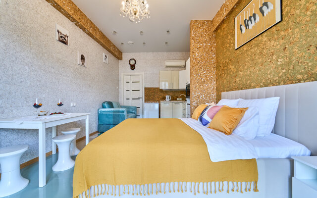 Апартаменты с бассейном Актёр Гелакси