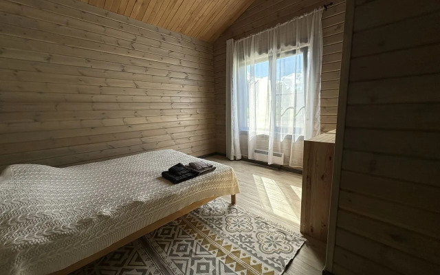 Shepot lesa Private house